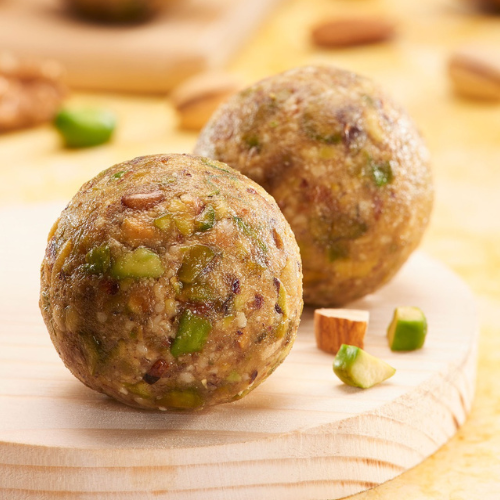 Nuts Opus (6 pieces) Laddus